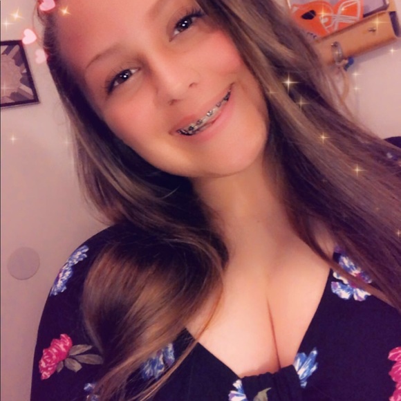 Meet your Posher, Makaiya - Picture 1 of 1